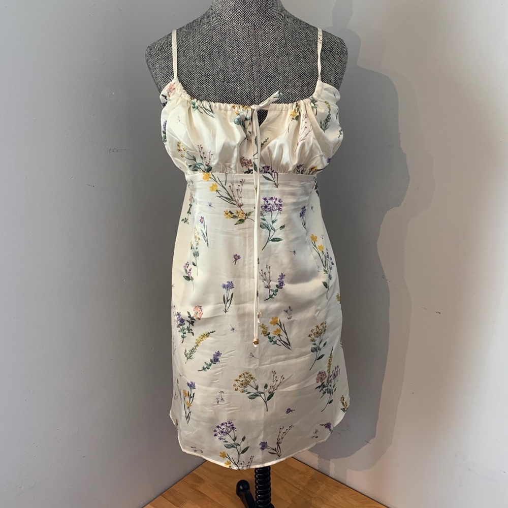 I’VE GOT YOU NOW DRESS IN BOTANICAL FLOWER